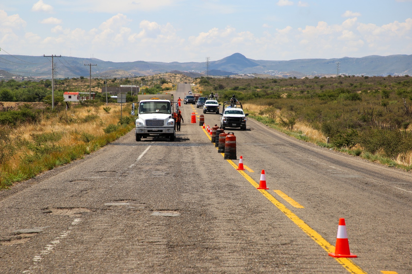 Le entra el Estado a reparar tramos federales de la vía corta a Parral