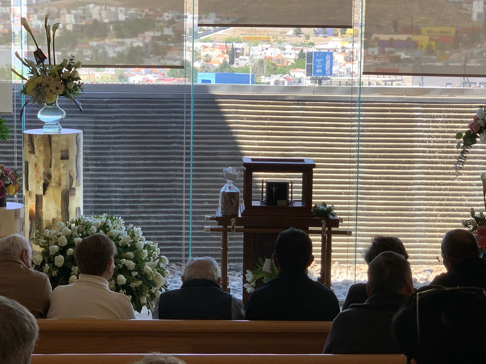 Dan el último adiós a Antonio Tarín en Mausoleos Luz Eterna - Norte De