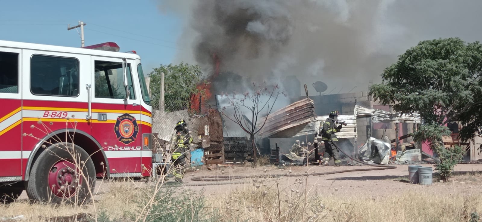 Consume incendio humilde casa de madera en El Porvenir - Norte De Chihuahua