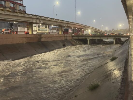 calles inundadas, río Chuvíscar